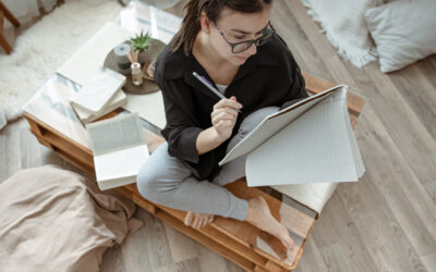 Platformy wydawnicze w self-publishingu: porównanie, możliwości, pułapki